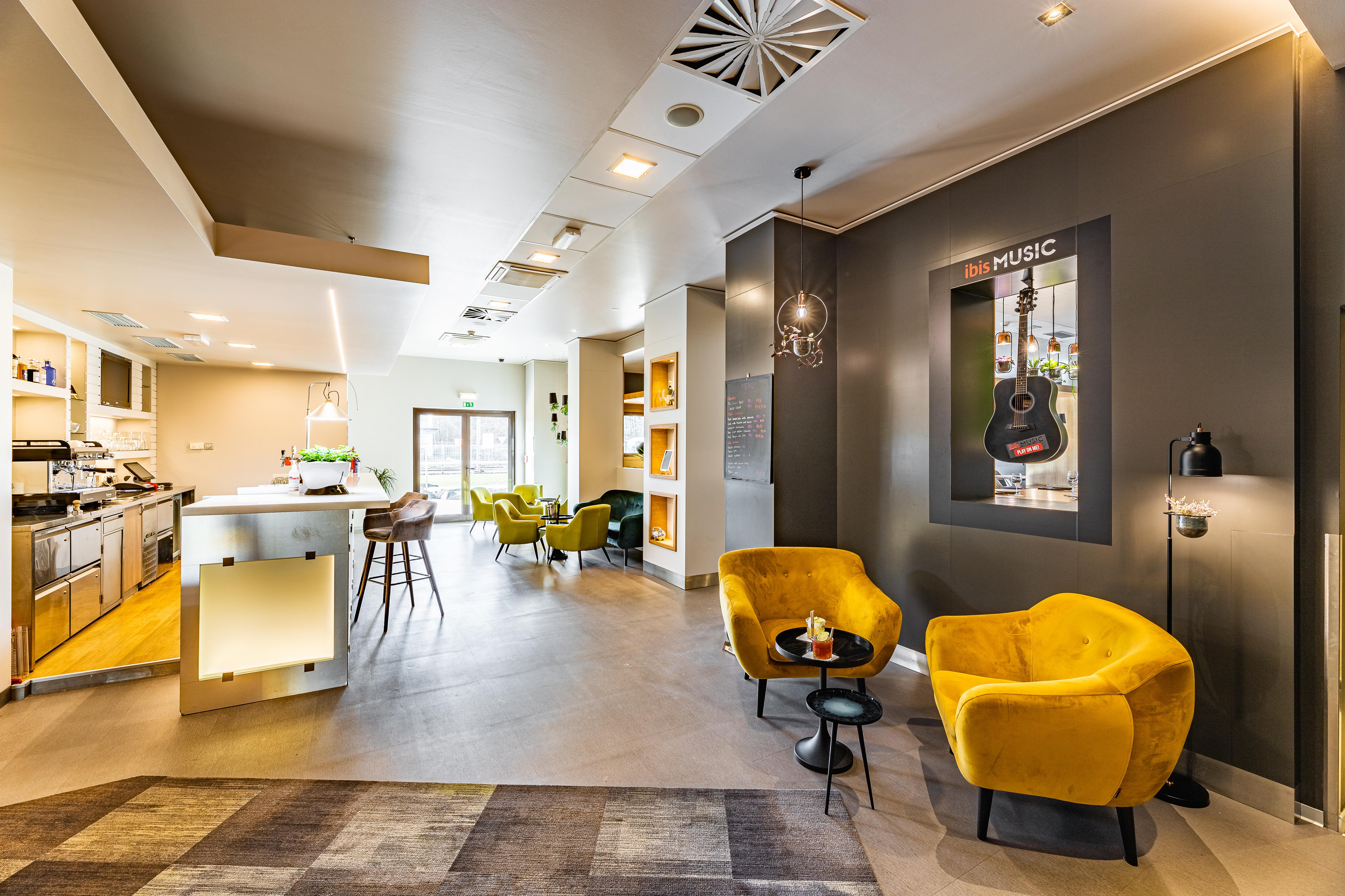 Ibis Hotel Plzen Bagian luar foto