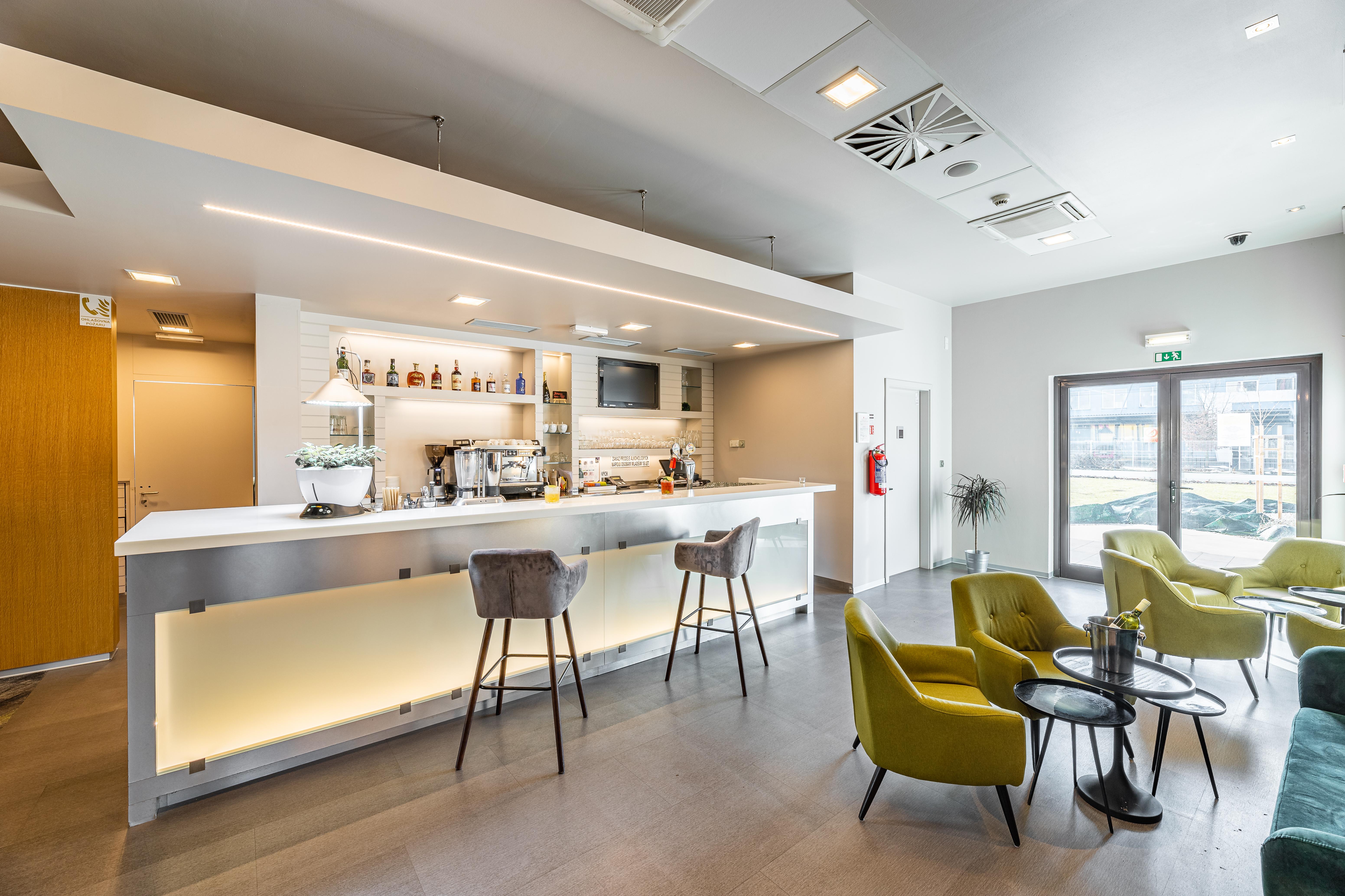 Ibis Hotel Plzen Bagian luar foto
