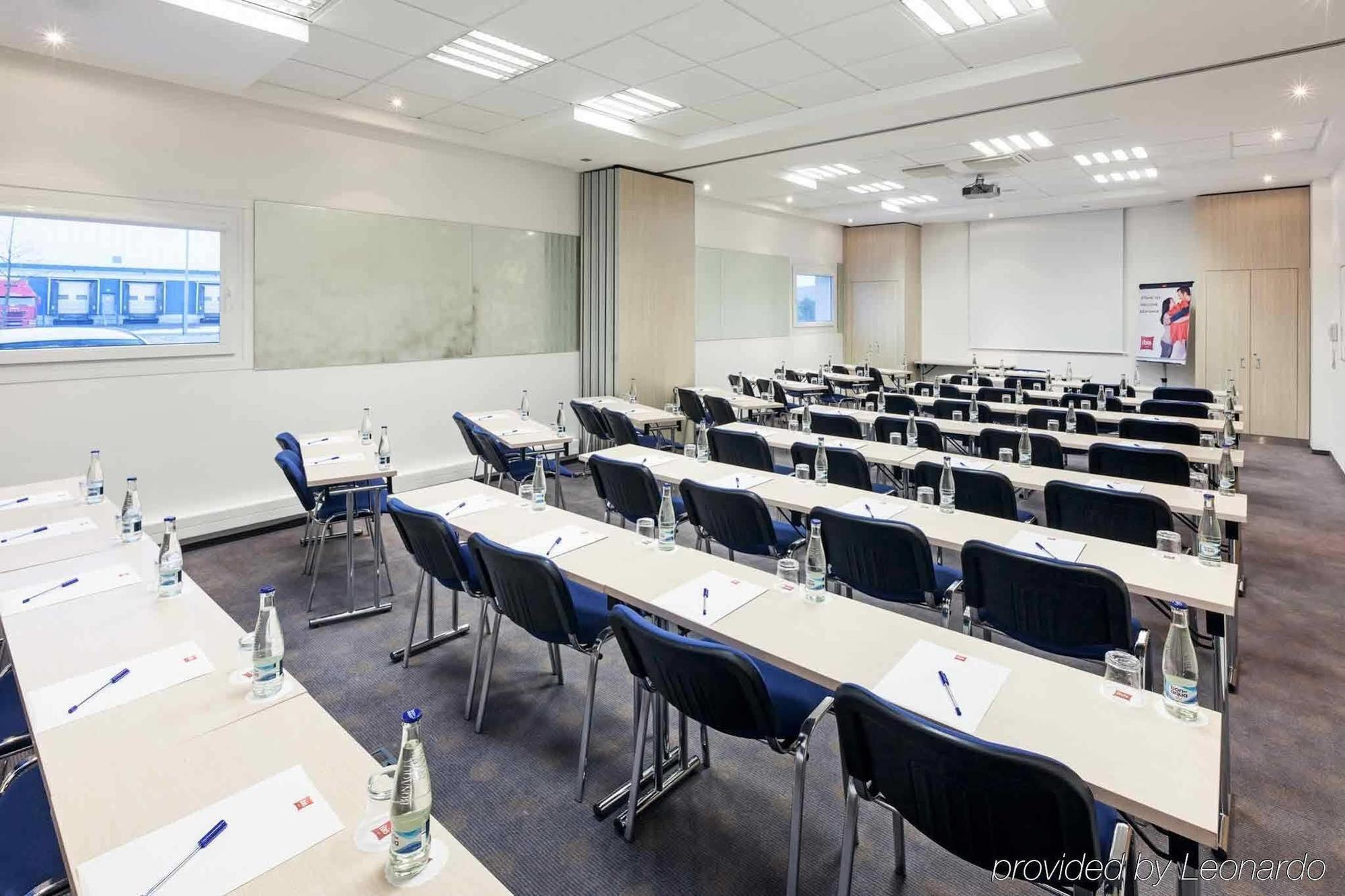 Ibis Hotel Plzen Bagian luar foto